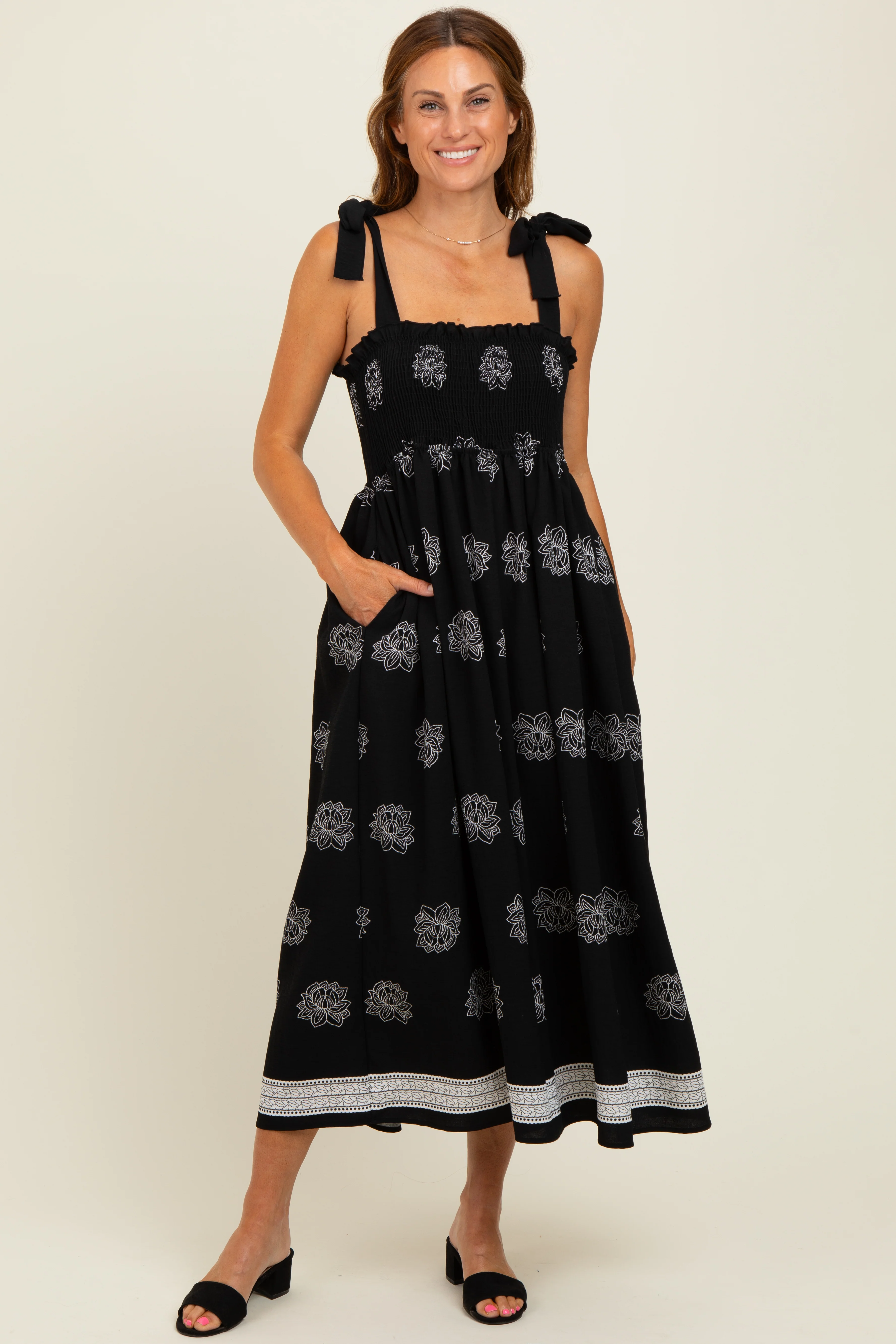 Black/Cream Vintage Floral Border Printed Smocked Top Sleeveless Maternity Maxi Dress - Image 4