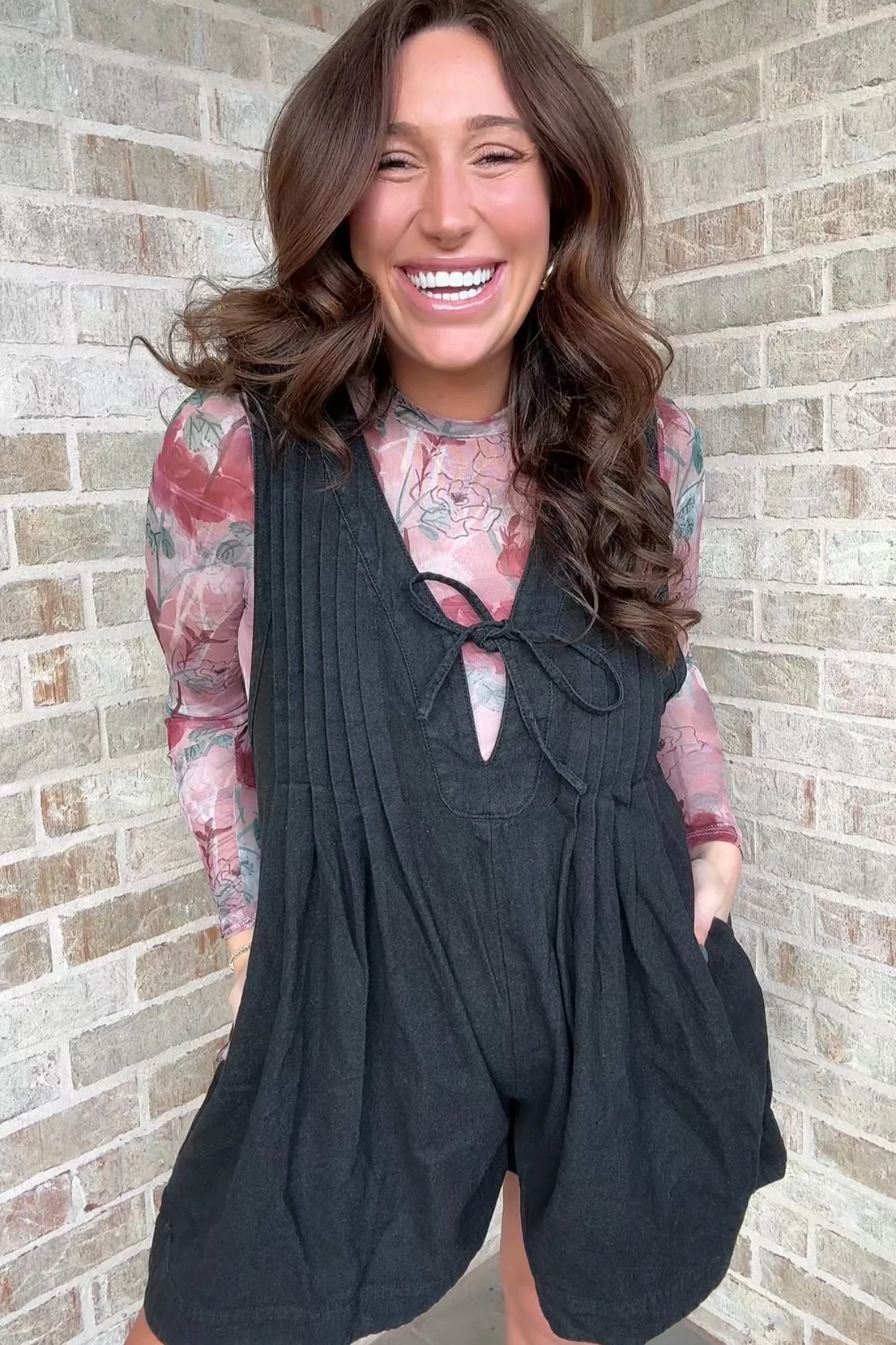 Black Deep V-Neck Pleated Front Tie Sleeveless Maternity Romper - Image 4