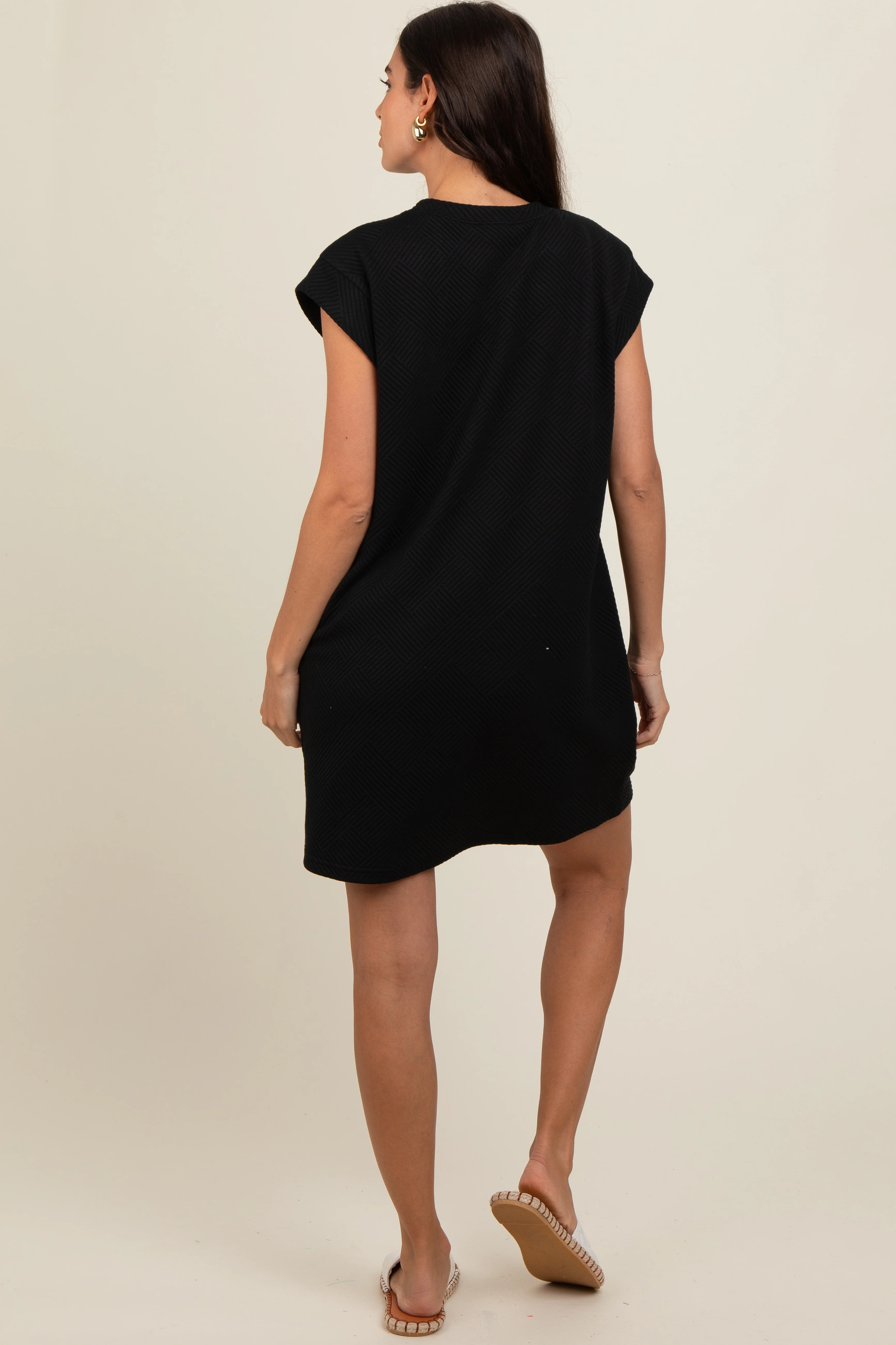 Black Front Pocket Line Textured Short Sleeve Dress - Image 4