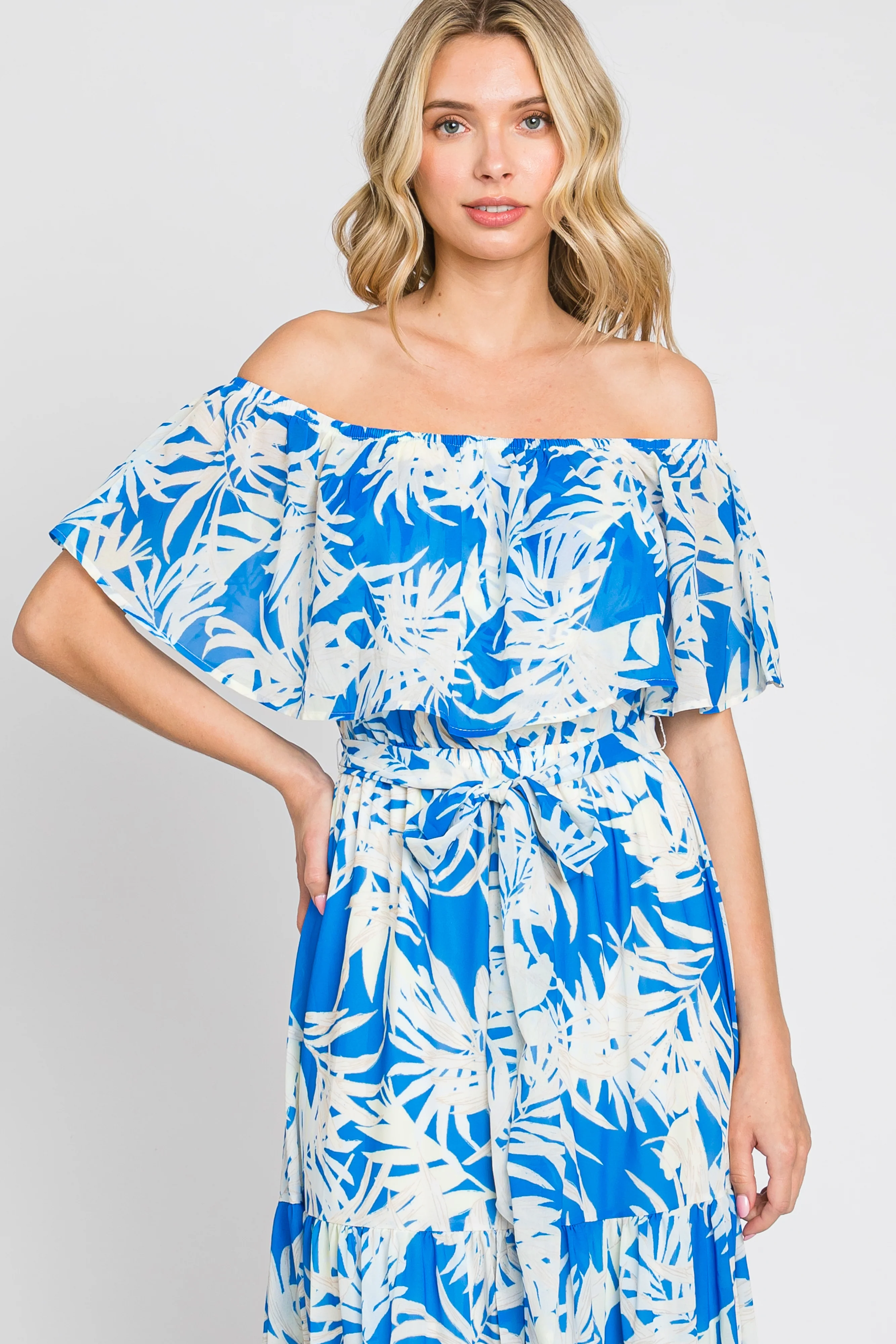 Blue Leaf Print Strapless Tiered Maxi Dress - Image 4
