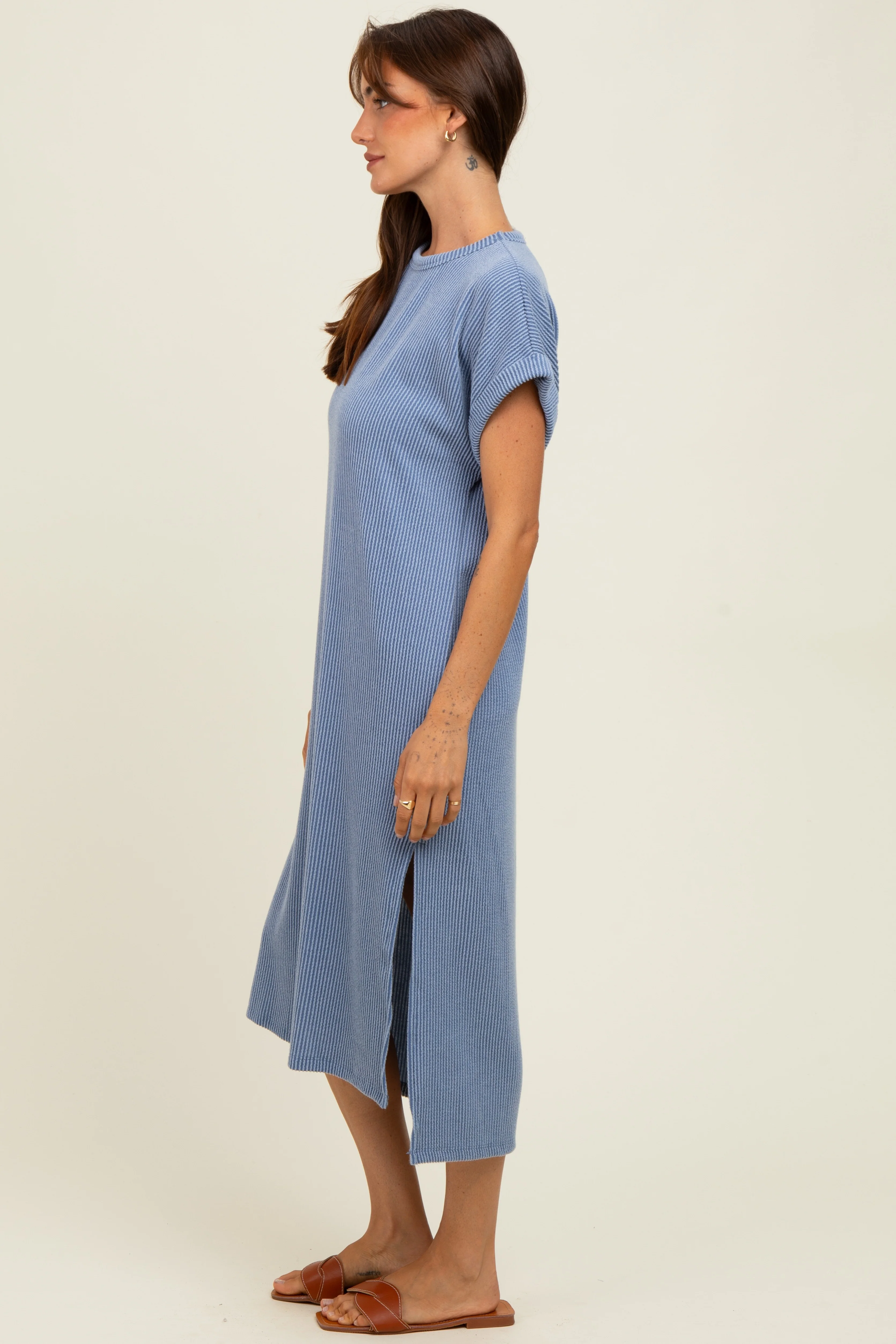 Blue Ribbed Short Sleeve Midi Dress - Image 3