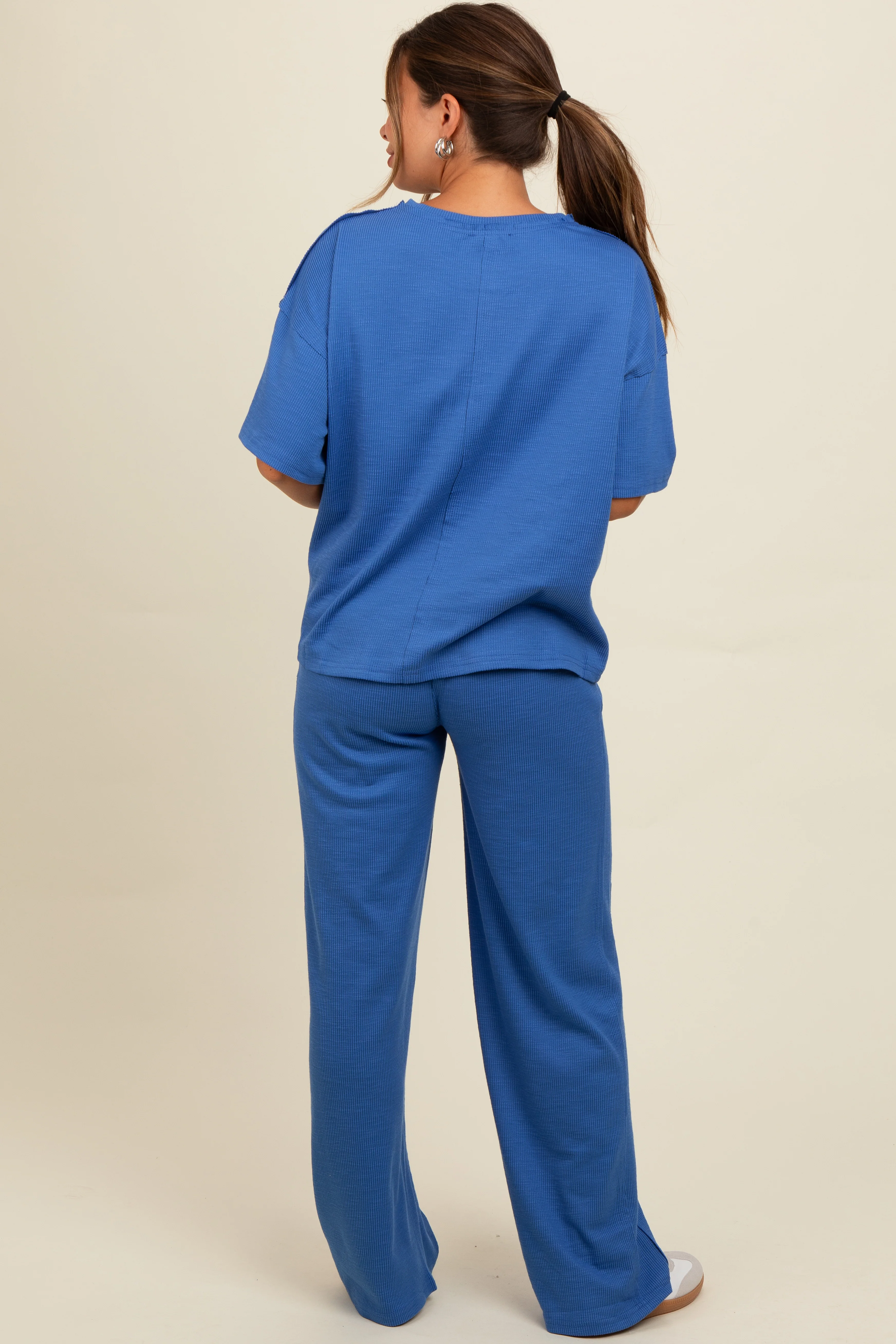Blue Textured Knit Oversized Tee And Pants Maternity Set - Image 4