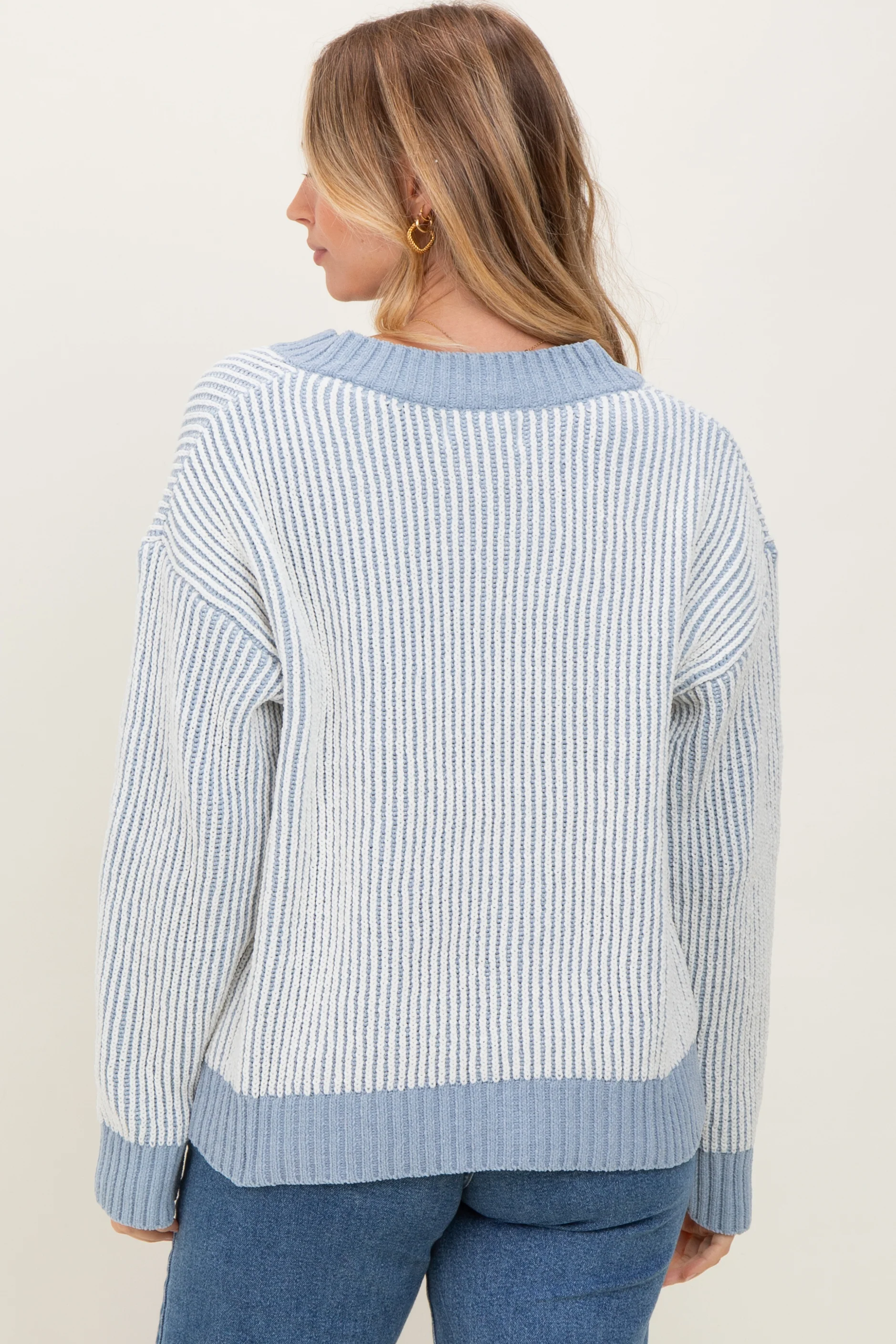 Blue Two Tone Ribbed V-Neck Chenille Maternity Sweater - Image 4