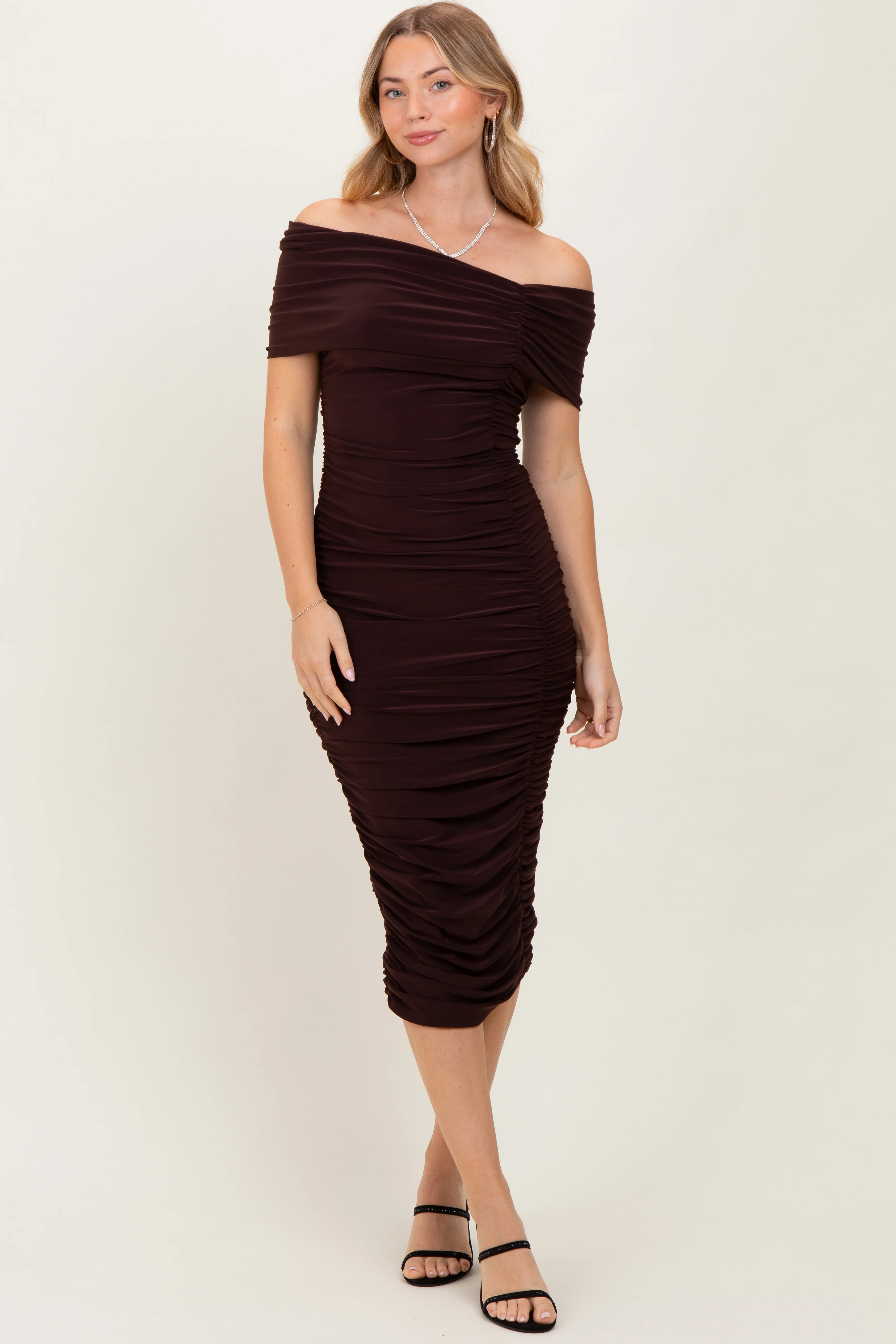 Brown Off Shoulder Ruched Maternity Midi Dress - Image 4