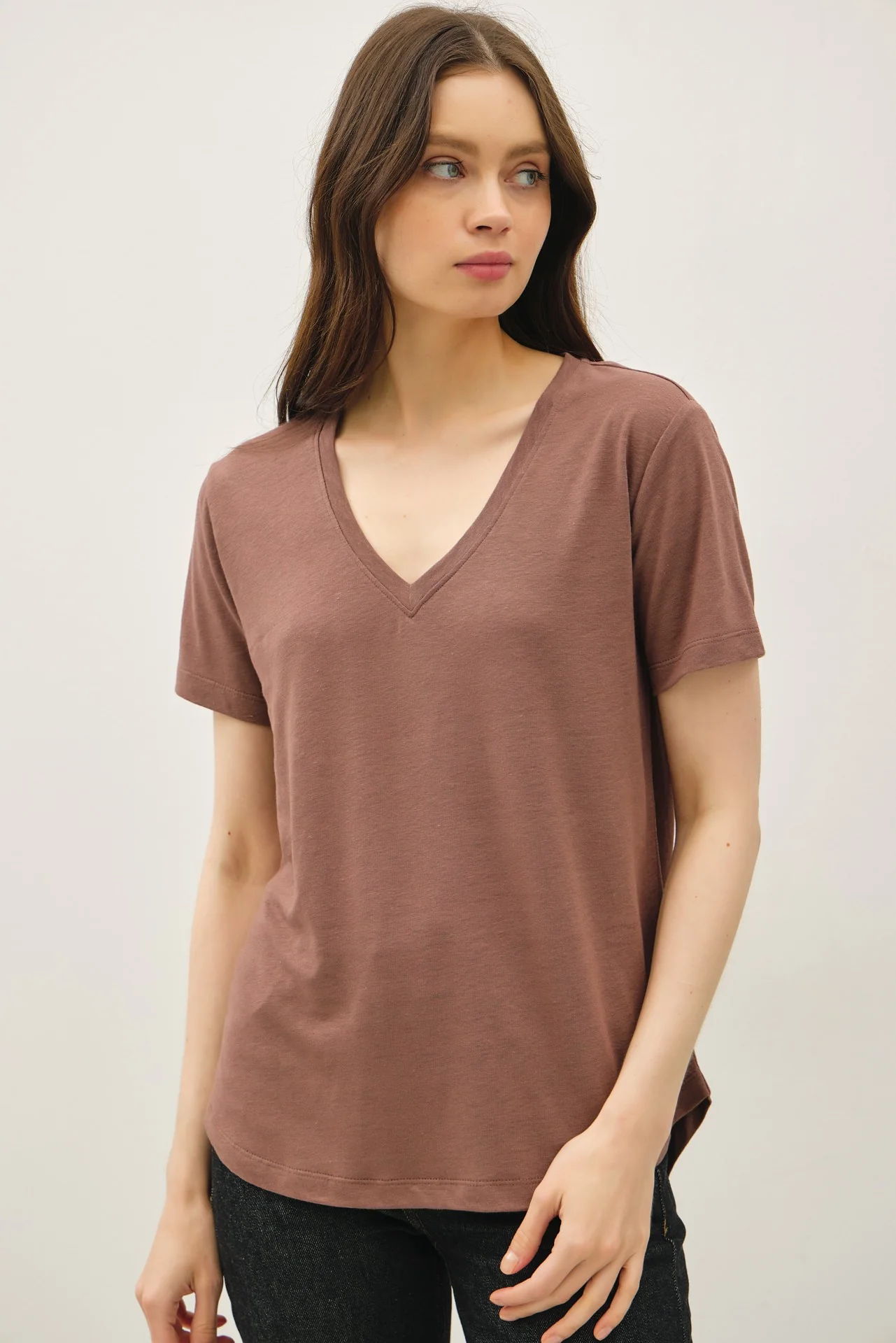 Choco Linen Blend V-Neck Short Sleeve Maternity T-Shirt - Image 5