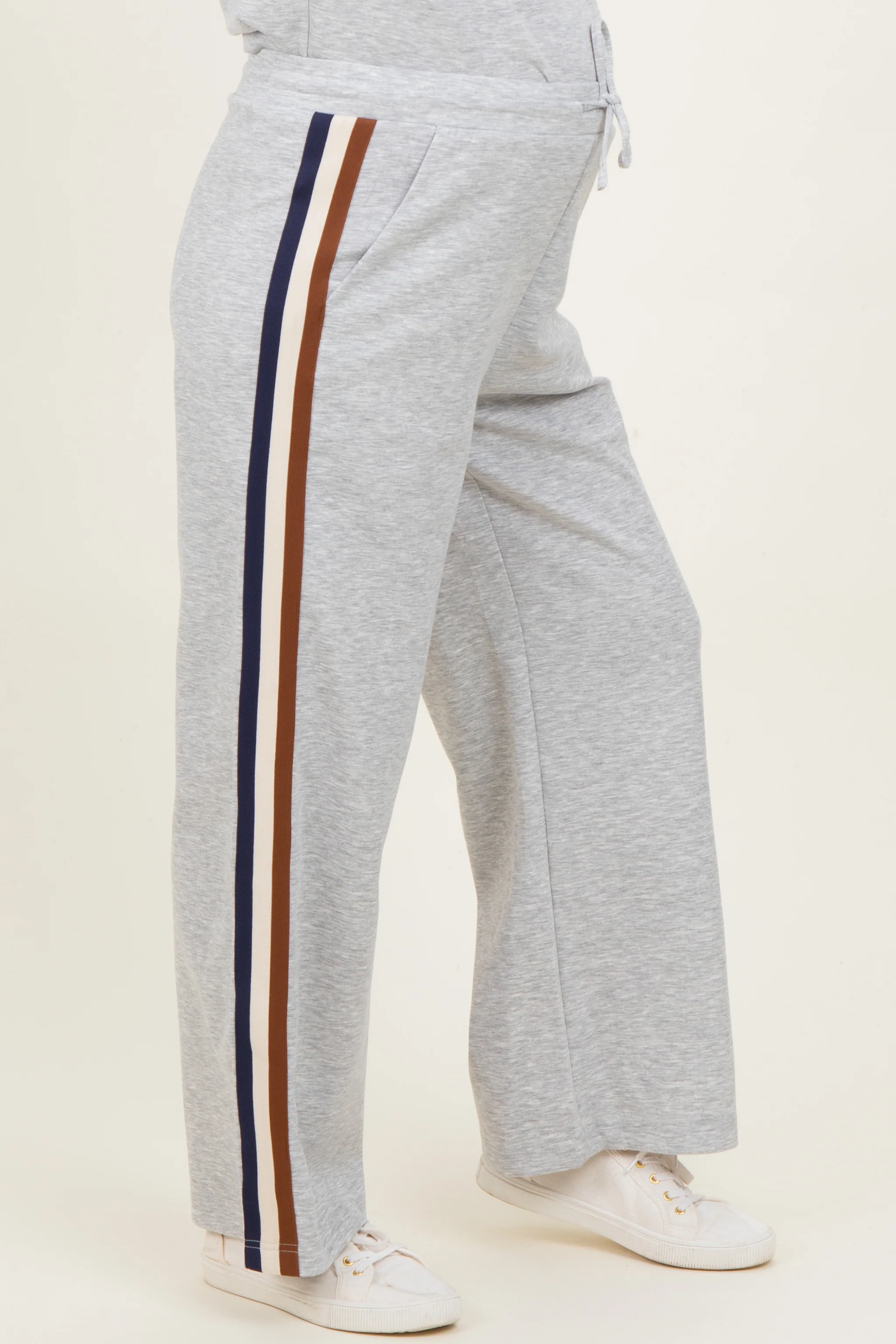 Heather Grey Contrast Trim Maternity Sweatpants - Image 4