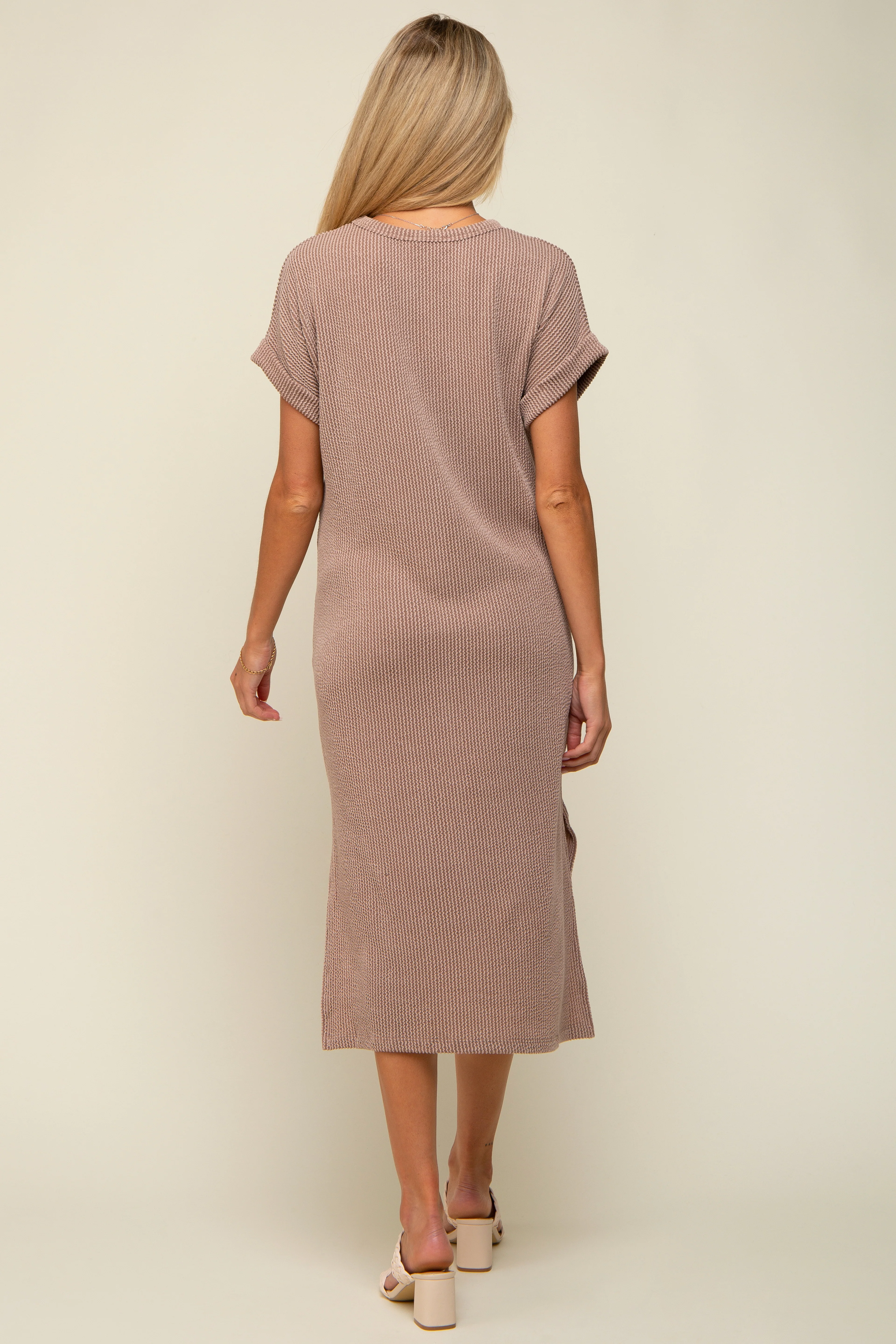Mocha Ribbed Short Sleeve Maternity Midi Dress - Image 3