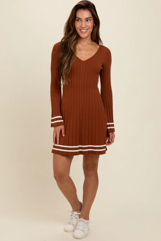 Mocha V-Neck Pleated Maternity Knit Dress - Image 5