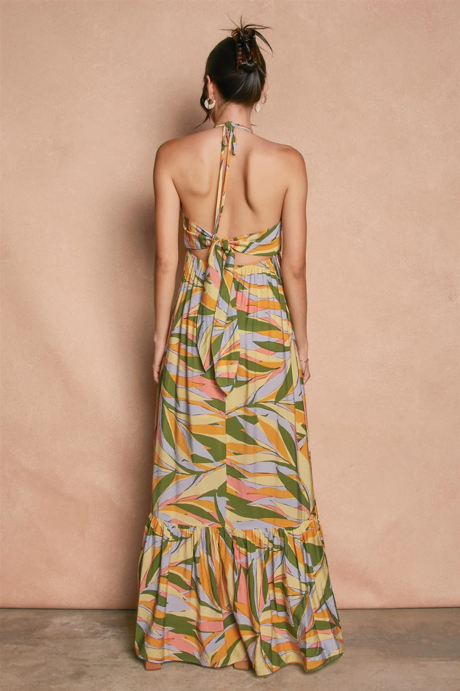 Multicolor Print Halter Cutout Tie Back Maxi Dress - Image 4
