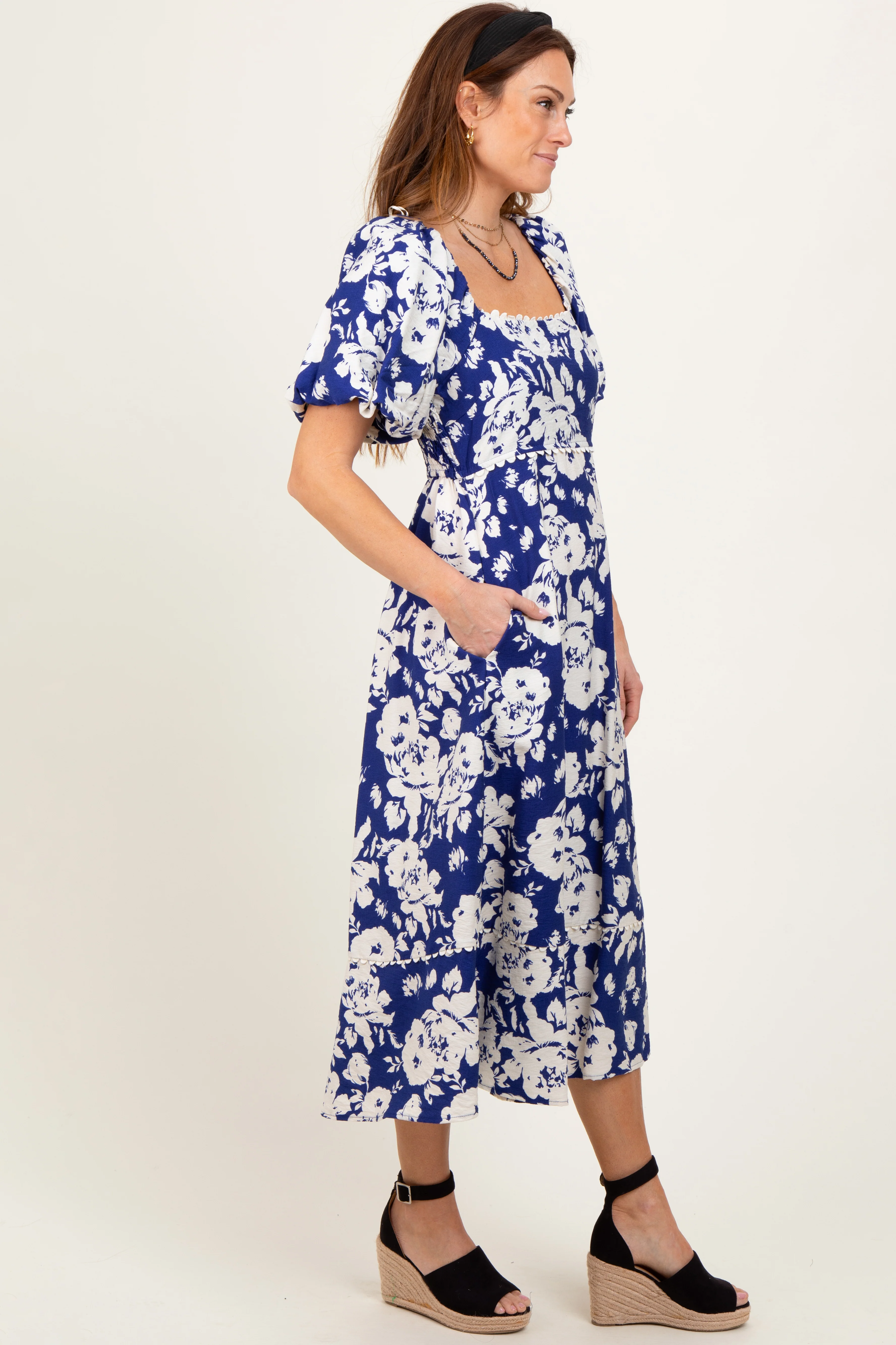 Navy Floral Scallop Trim Puff Sleeve Midi Dress - Image 3