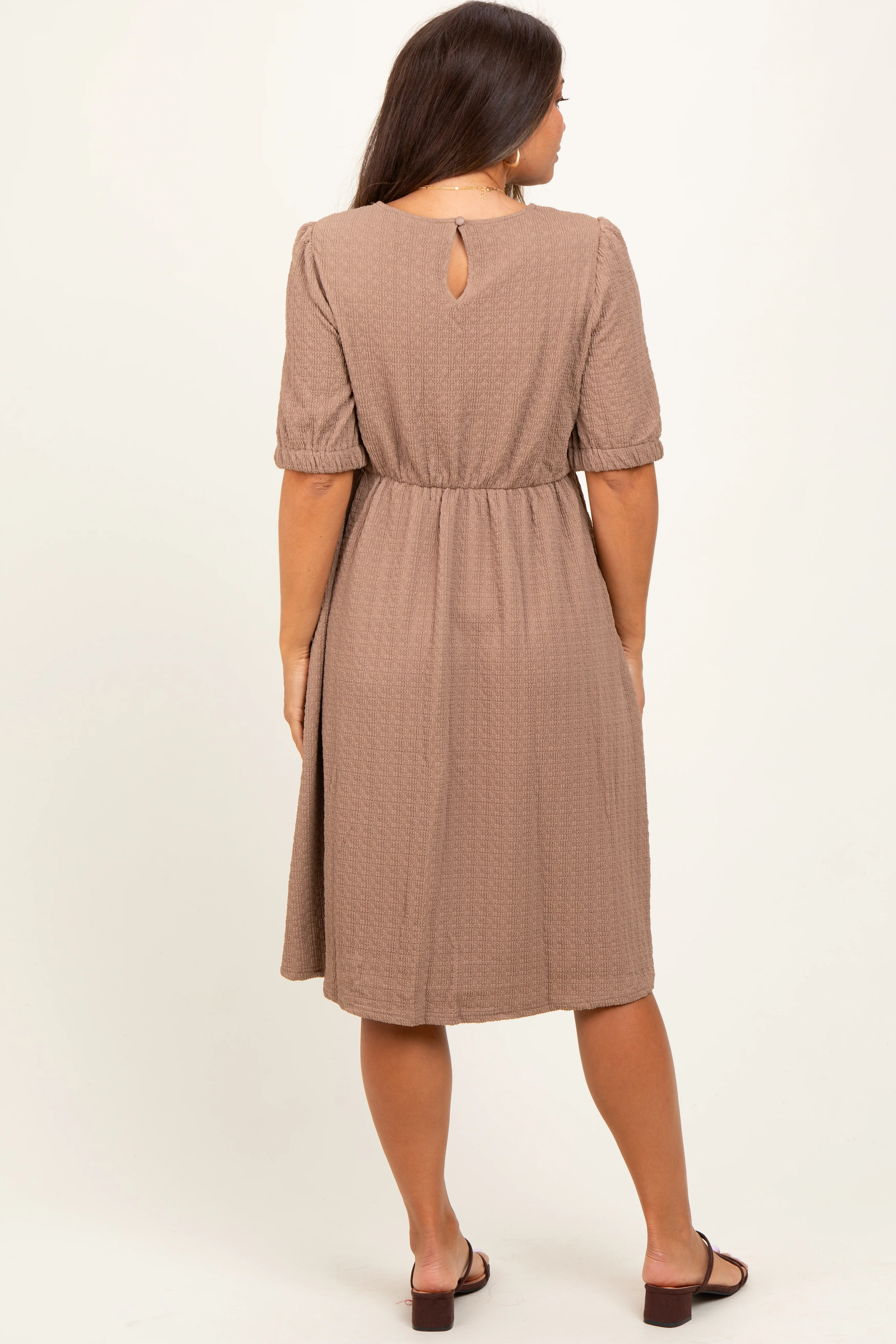 Taupe Textured Knit Puff Sleeve Maternity Midi Dress - Image 4
