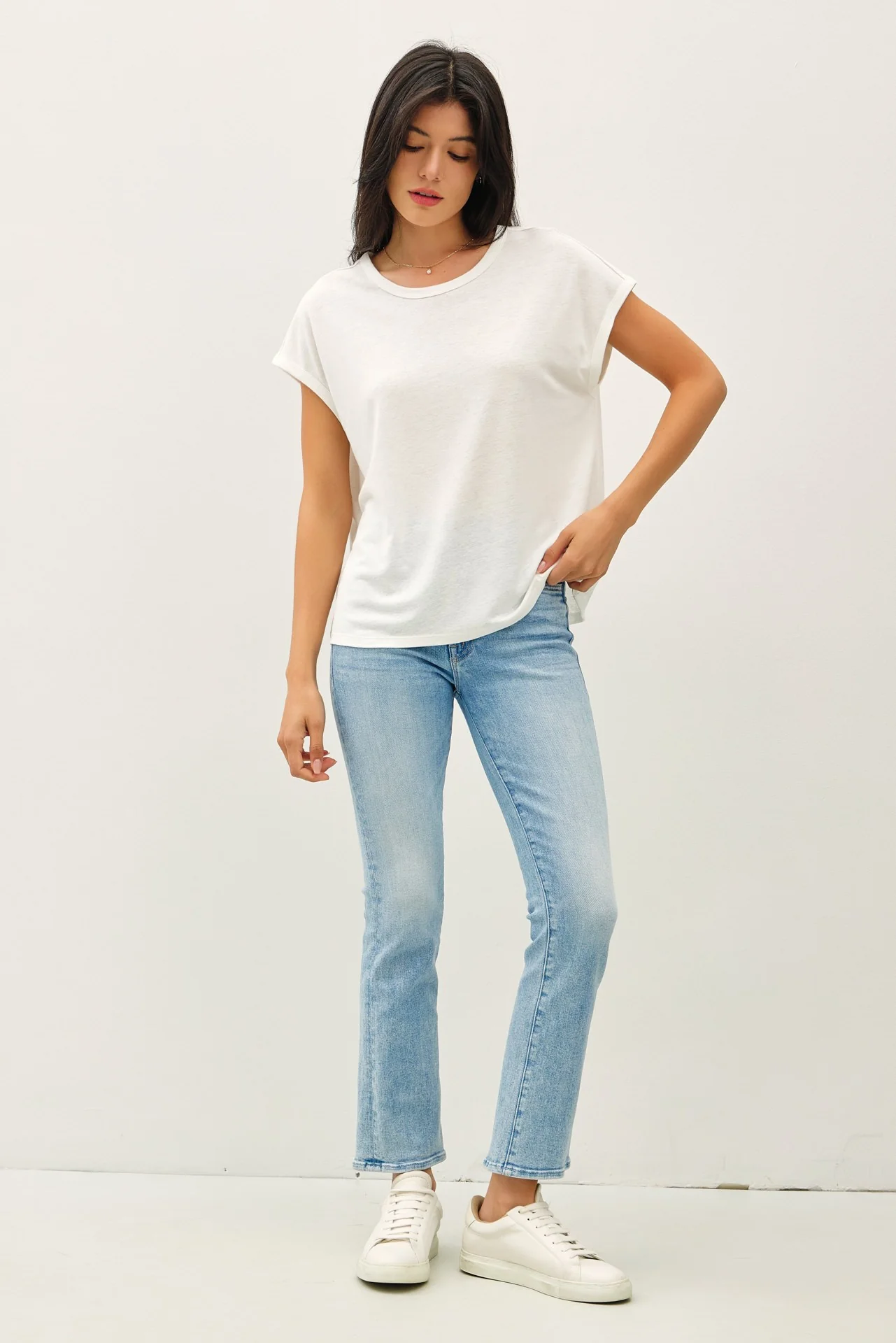 White Linen Blend Short Sleeve Tee - Image 4
